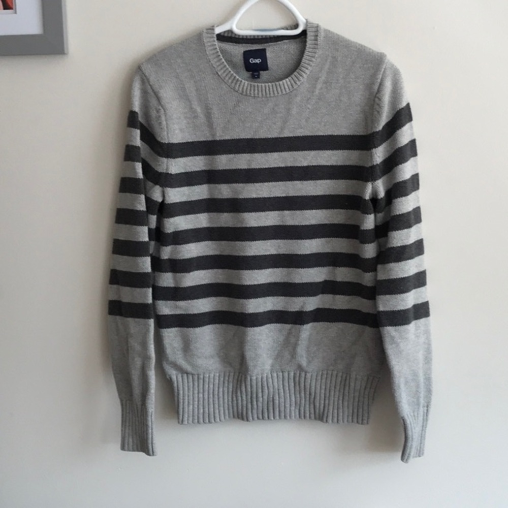 GAP Sweater